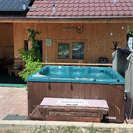 Casa De Vacanta Cu Piscina Incalzita&Jacuzzi *