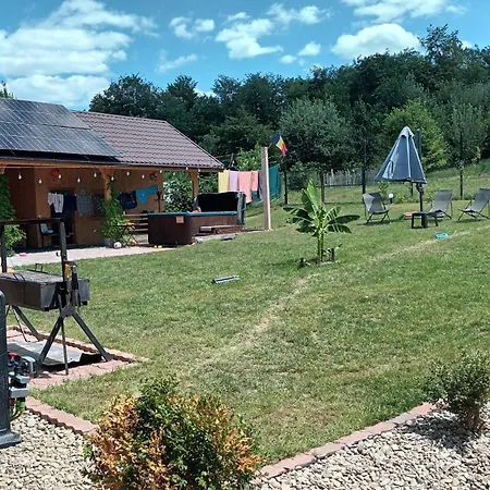 Holiday home Casa De Vacanta Cu Piscina Incalzita&Jacuzzi