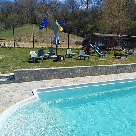 Casa De Vacanta Cu Piscina Incalzita&Jacuzzi *